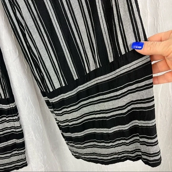 American Eagle smocked leisure slacks - Picture 4 of 7